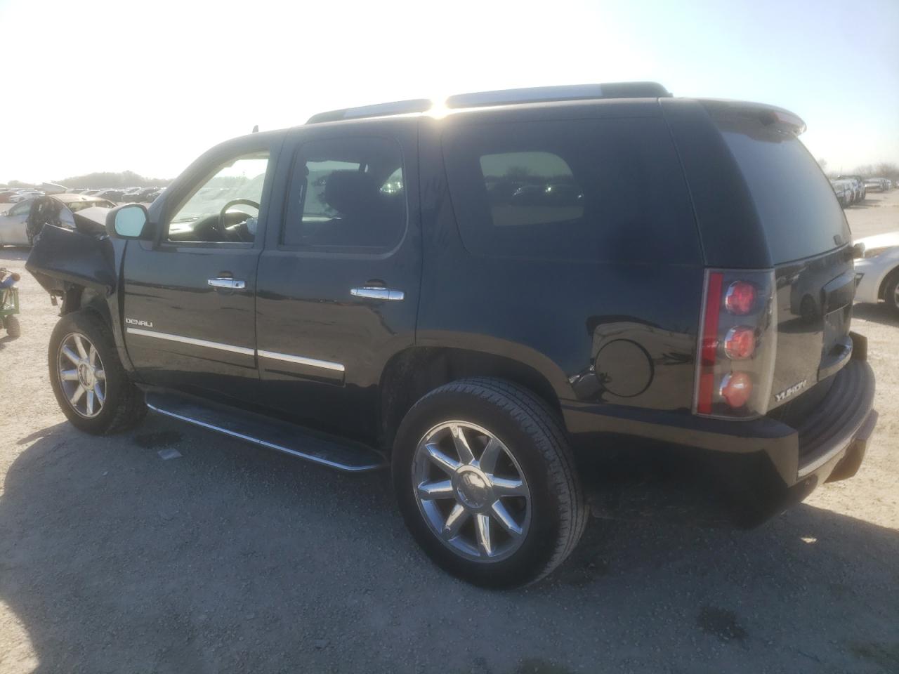 Photo 1 VIN: 1GKS2EEF5ER138931 - GMC YUKON 