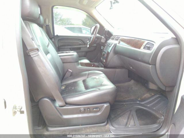 Photo 4 VIN: 1GKS2EEF6DR225722 - GMC YUKON 