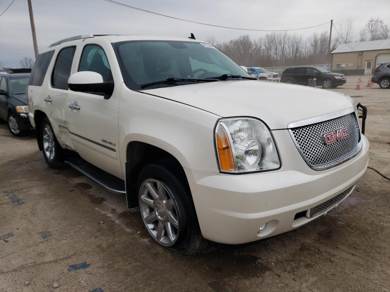 Photo 3 VIN: 1GKS2EEF6DR342118 - GMC YUKON 