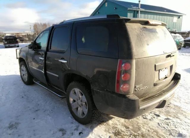 Photo 2 VIN: 1GKS2EEF7BR180397 - GMC YUKON 