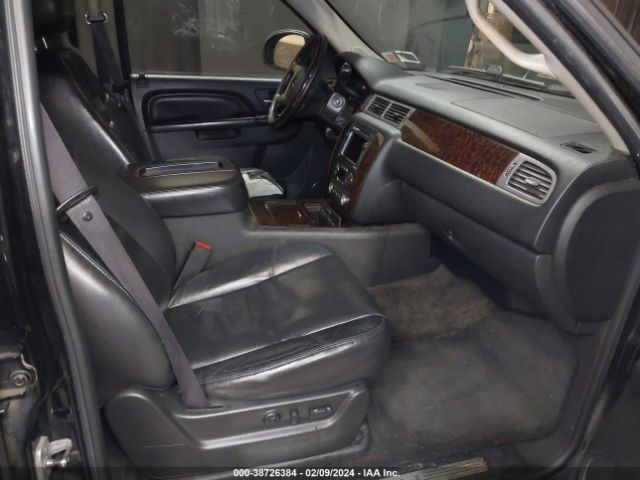 Photo 4 VIN: 1GKS2EEF9BR251549 - GMC YUKON 