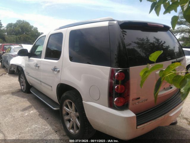 Photo 2 VIN: 1GKS2EEFXBR398799 - GMC YUKON 