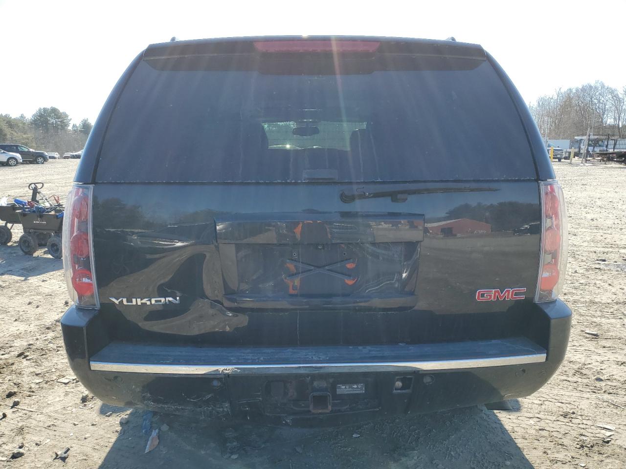 Photo 5 VIN: 1GKS2EEFXDR314239 - GMC YUKON 