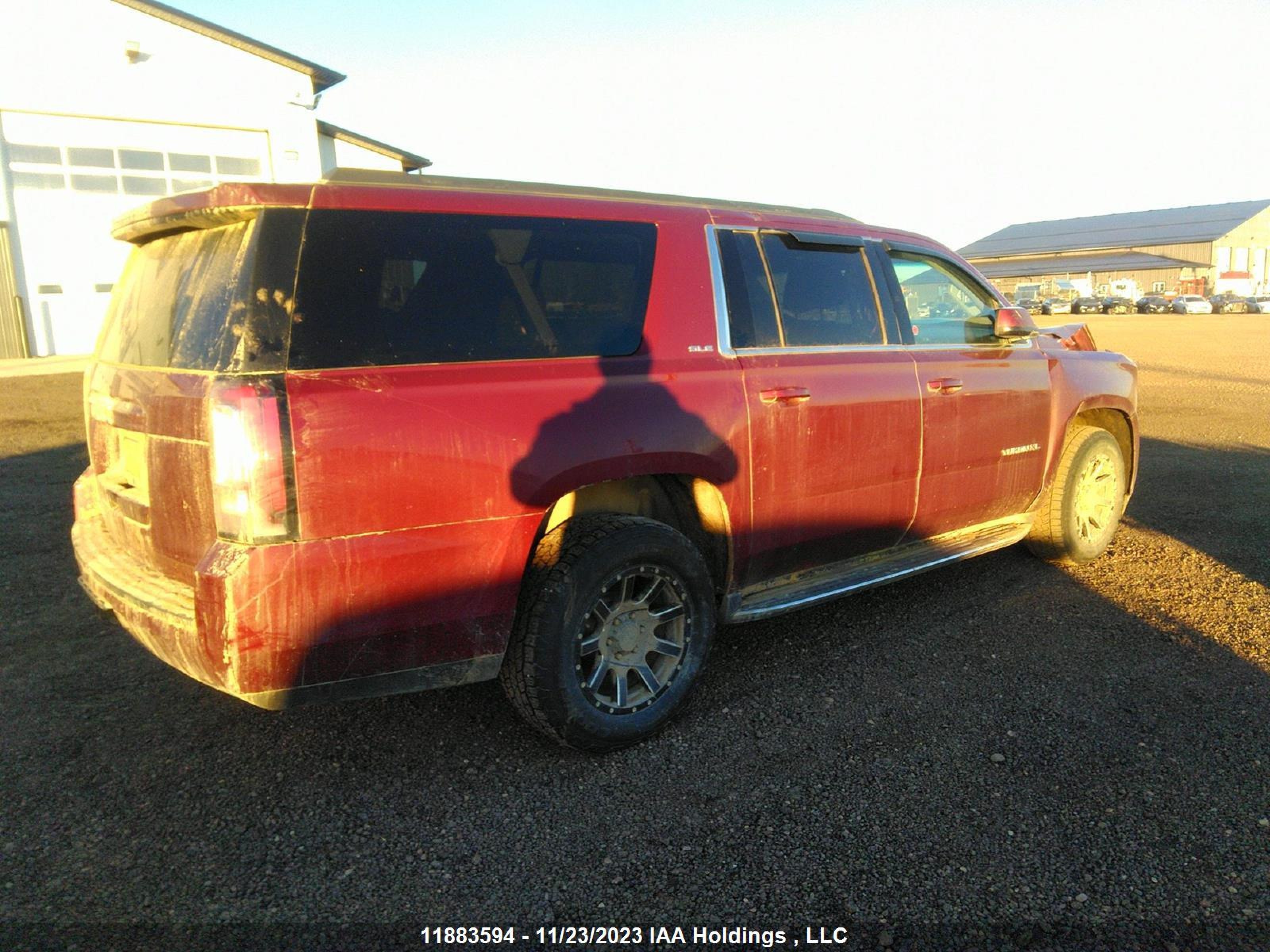 Photo 3 VIN: 1GKS2FKC3JR338541 - GMC YUKON 