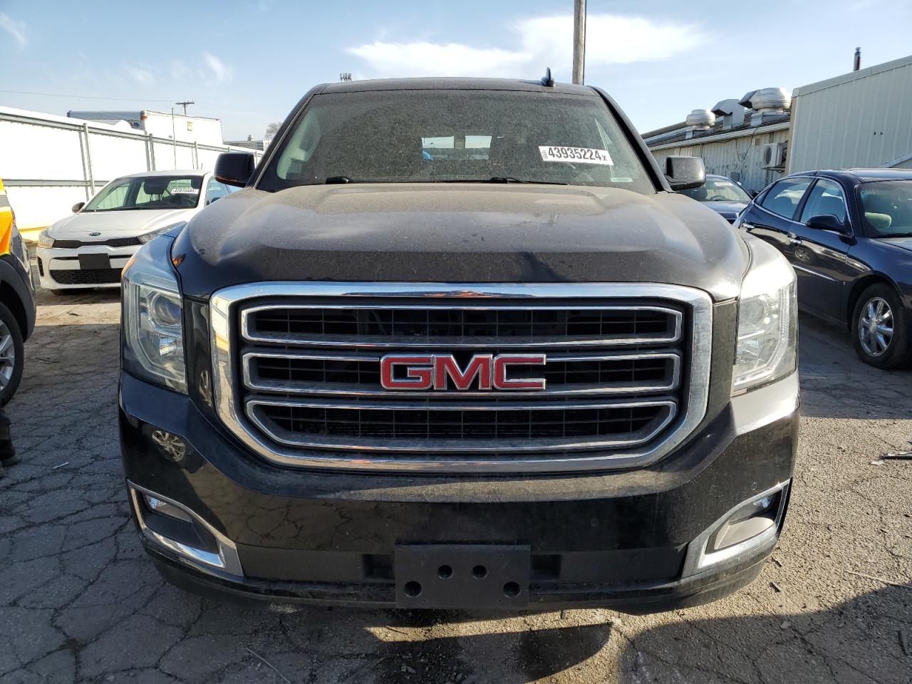 Photo 4 VIN: 1GKS2FKCXGR391200 - GMC YUKON 