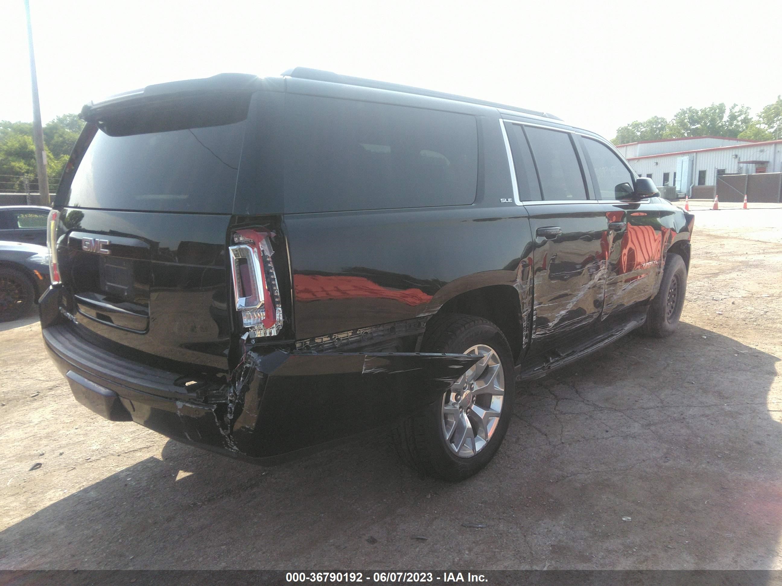 Photo 3 VIN: 1GKS2FKCXGR401420 - GMC YUKON 