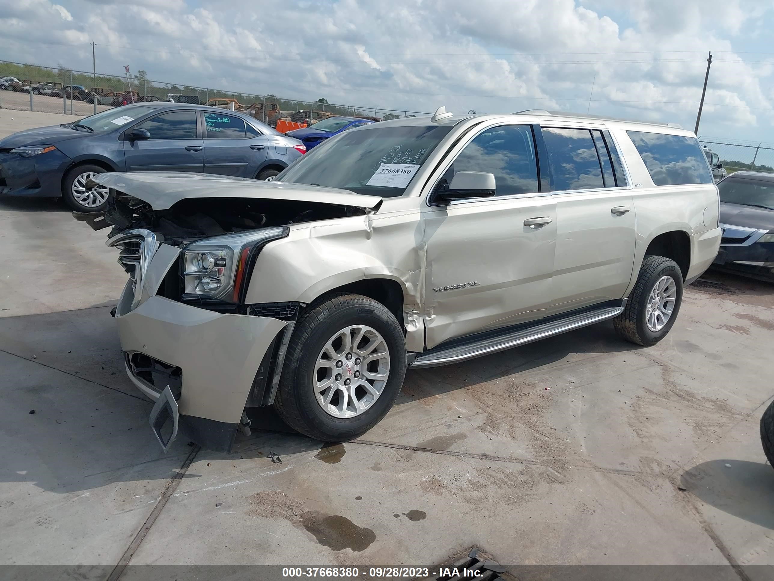 Photo 1 VIN: 1GKS2GKC5FR678416 - GMC YUKON 