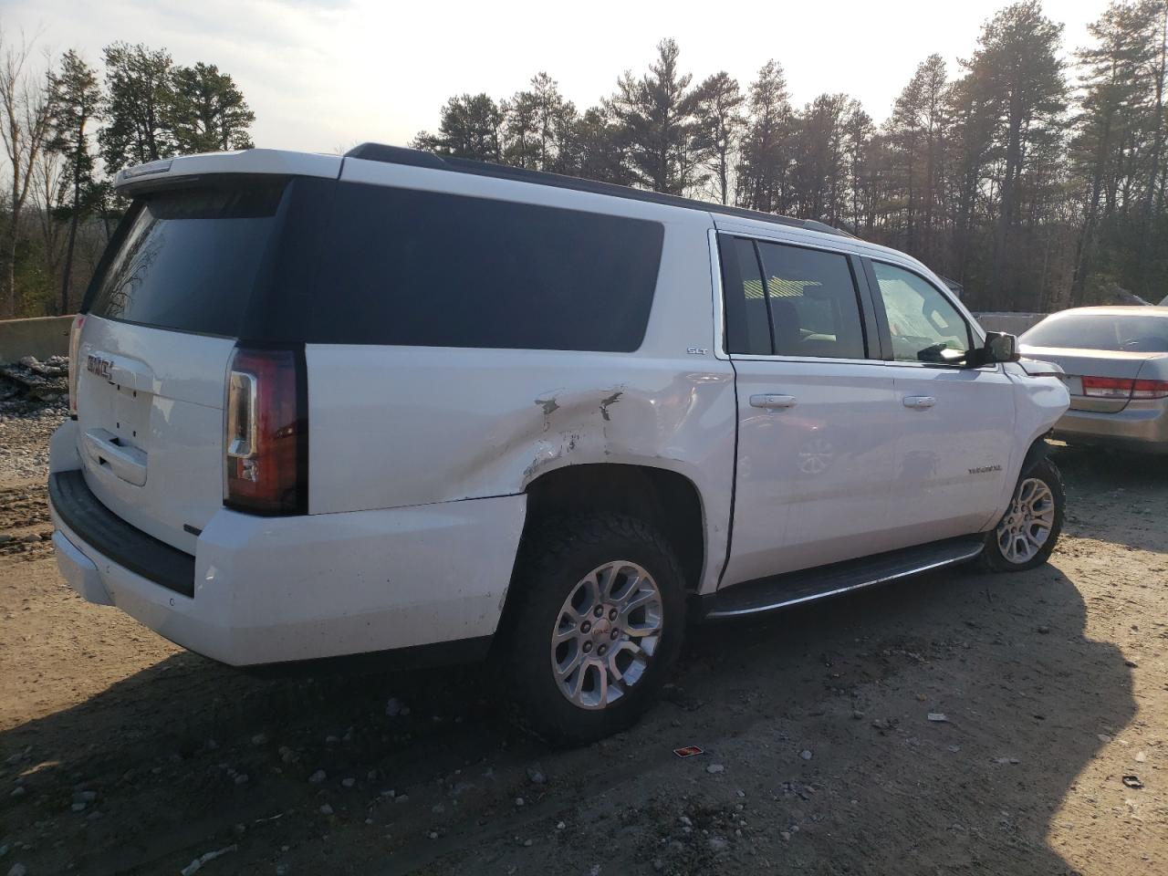 Photo 2 VIN: 1GKS2GKC5LR290064 - GMC YUKON 