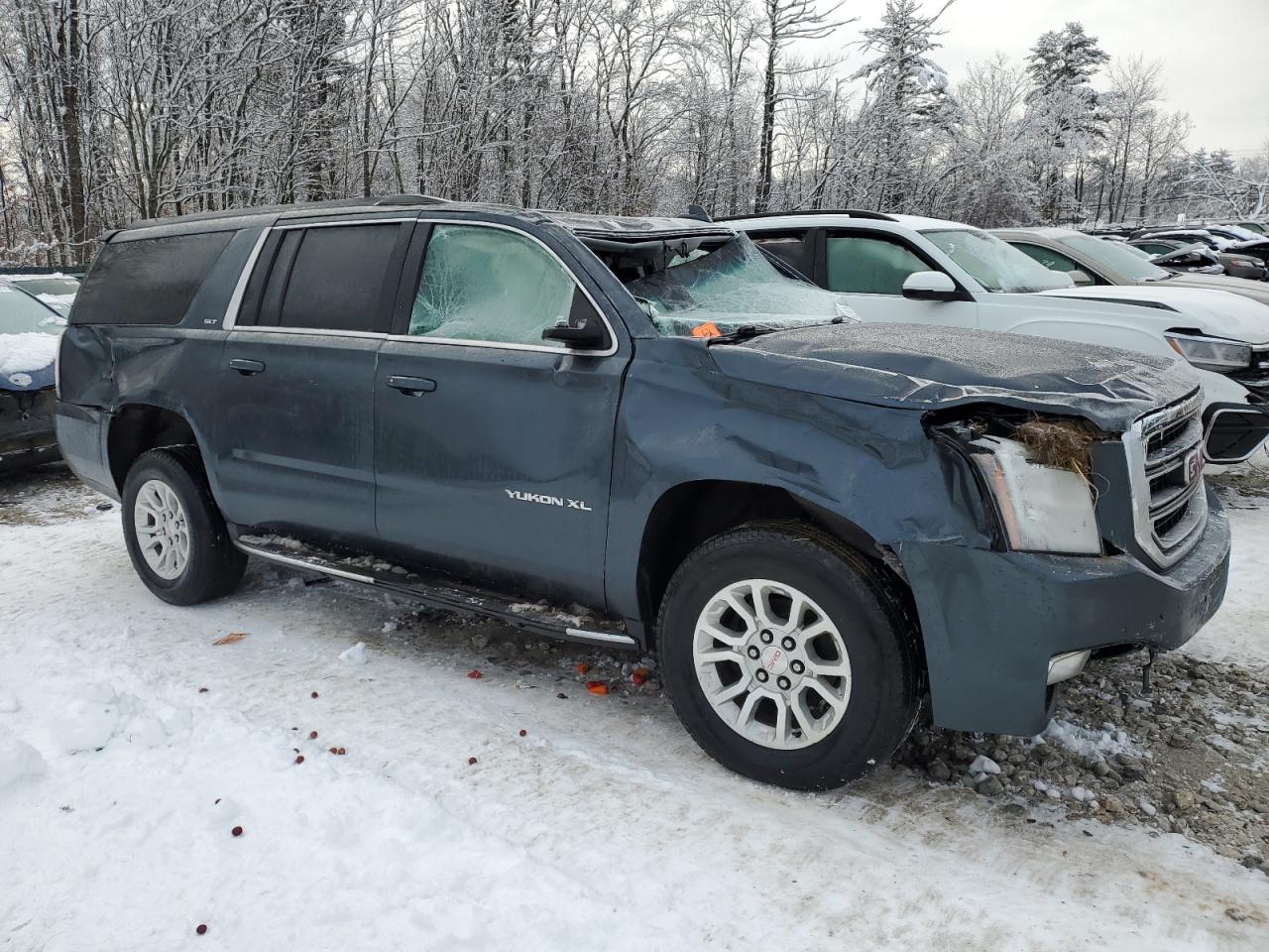 Photo 3 VIN: 1GKS2GKC8KR316977 - GMC YUKON 