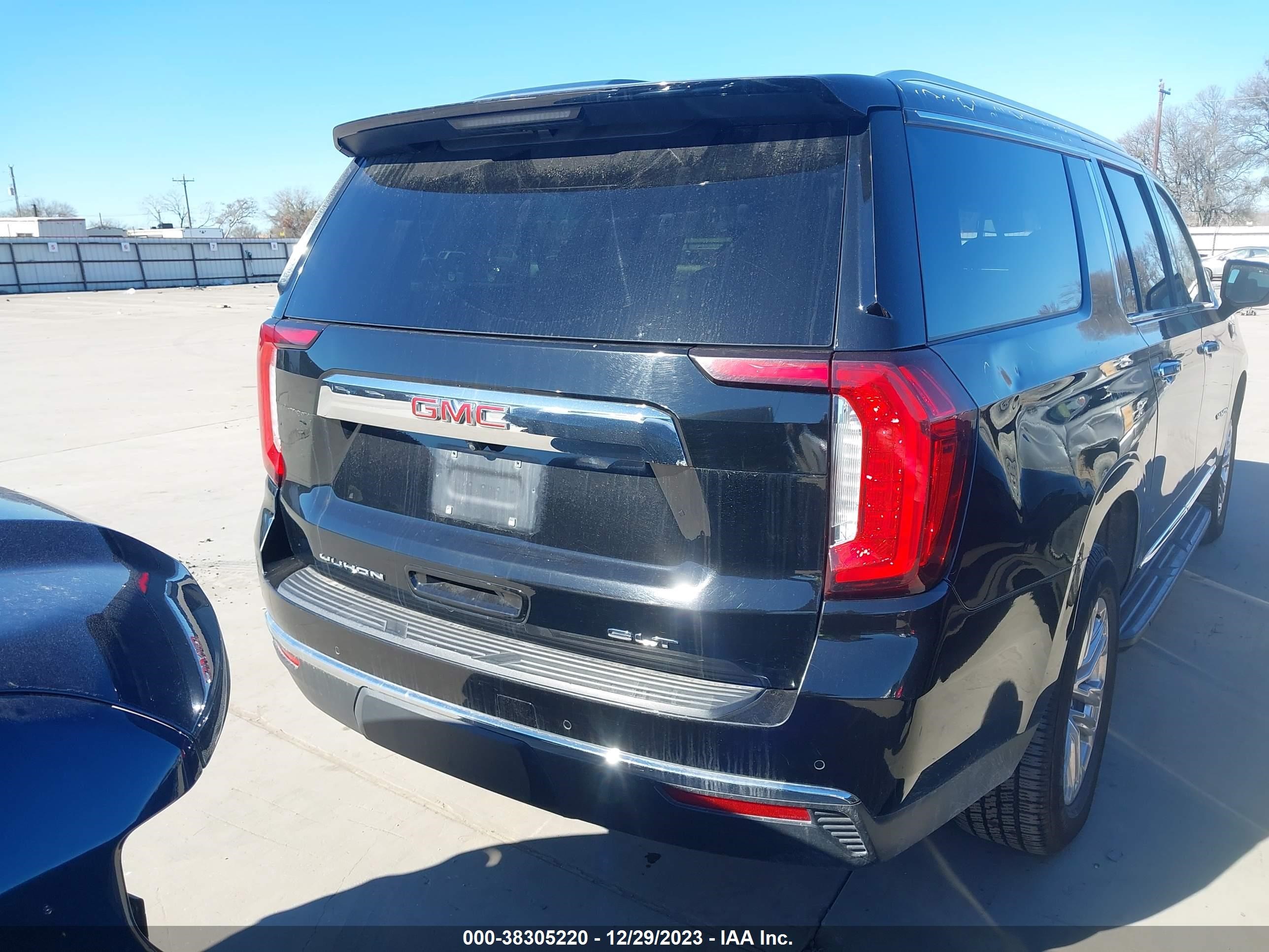 Photo 15 VIN: 1GKS2GKD1MR249456 - GMC YUKON 