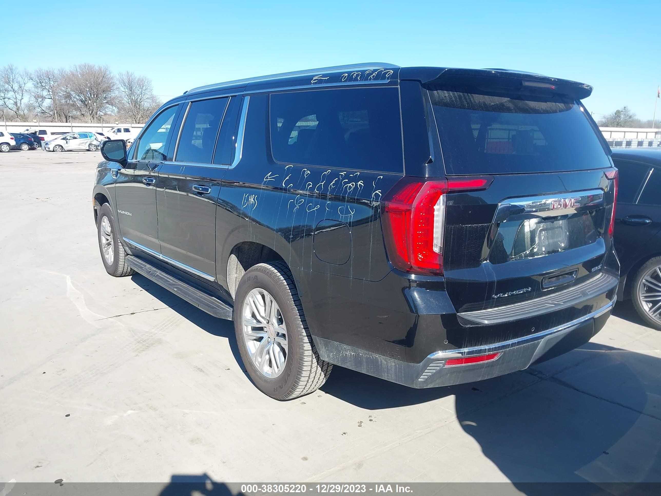 Photo 2 VIN: 1GKS2GKD1MR249456 - GMC YUKON 