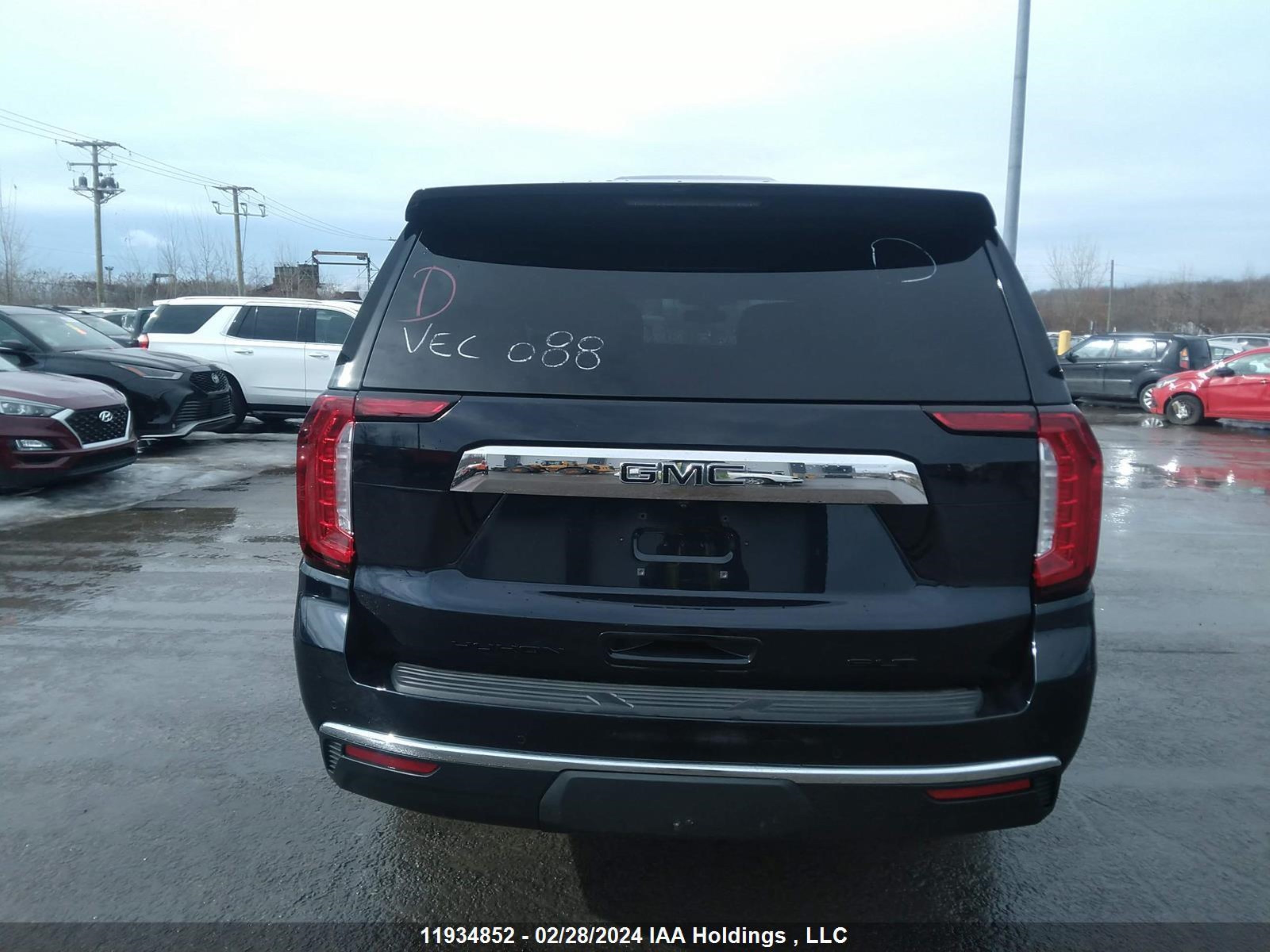 Photo 15 VIN: 1GKS2GKD7NR271320 - GMC YUKON 