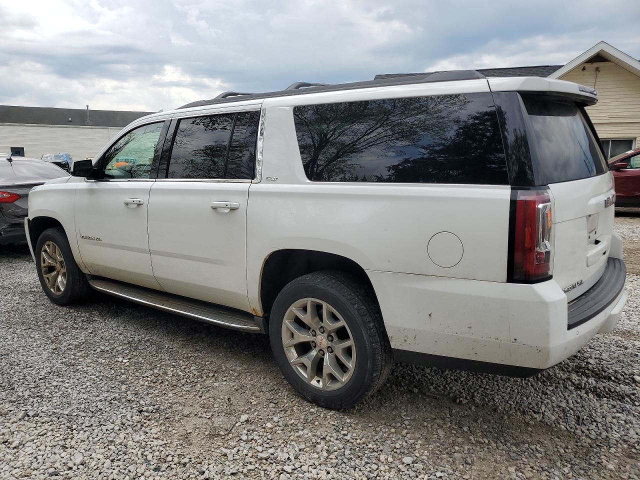 Photo 1 VIN: 1GKS2HKC2FR597718 - GMC YUKON 