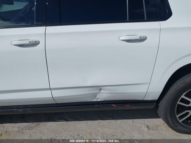 Photo 5 VIN: 1GKS2HKD4MR160390 - GMC YUKON XL 