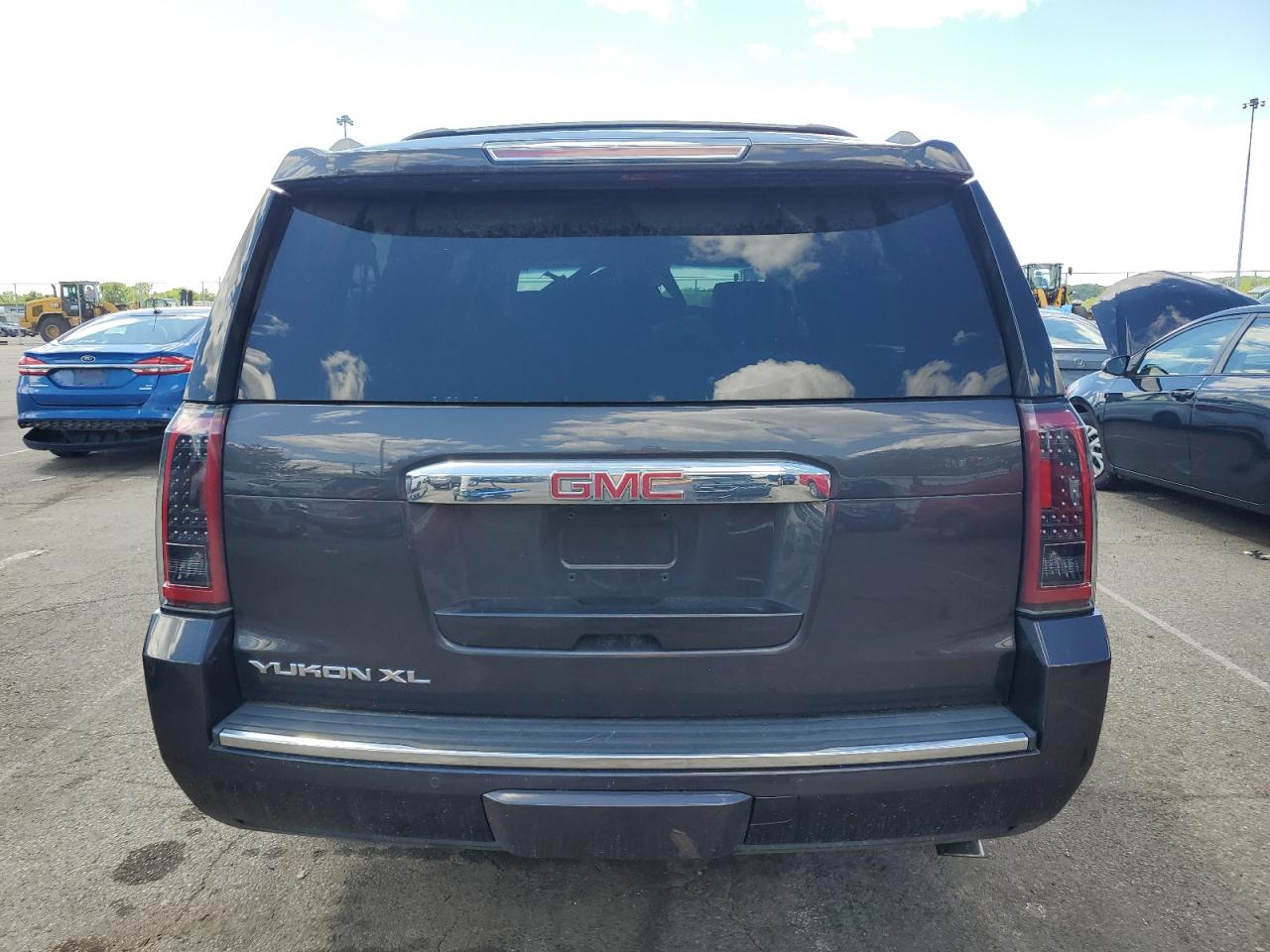 Photo 5 VIN: 1GKS2HKJ0GR377638 - GMC YUKON 