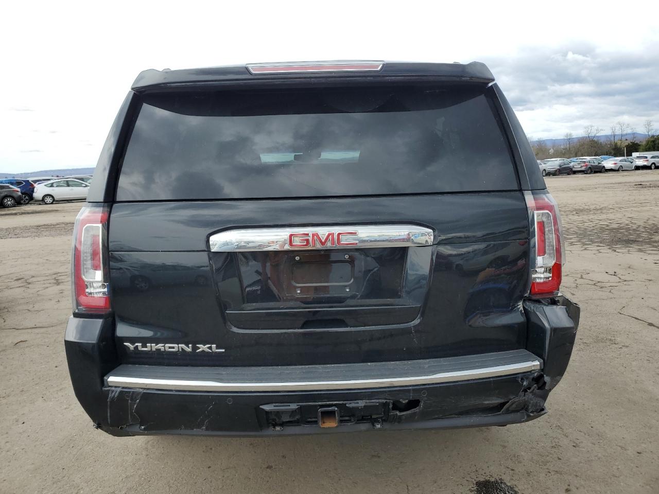 Photo 5 VIN: 1GKS2HKJ2JR383268 - GMC YUKON 