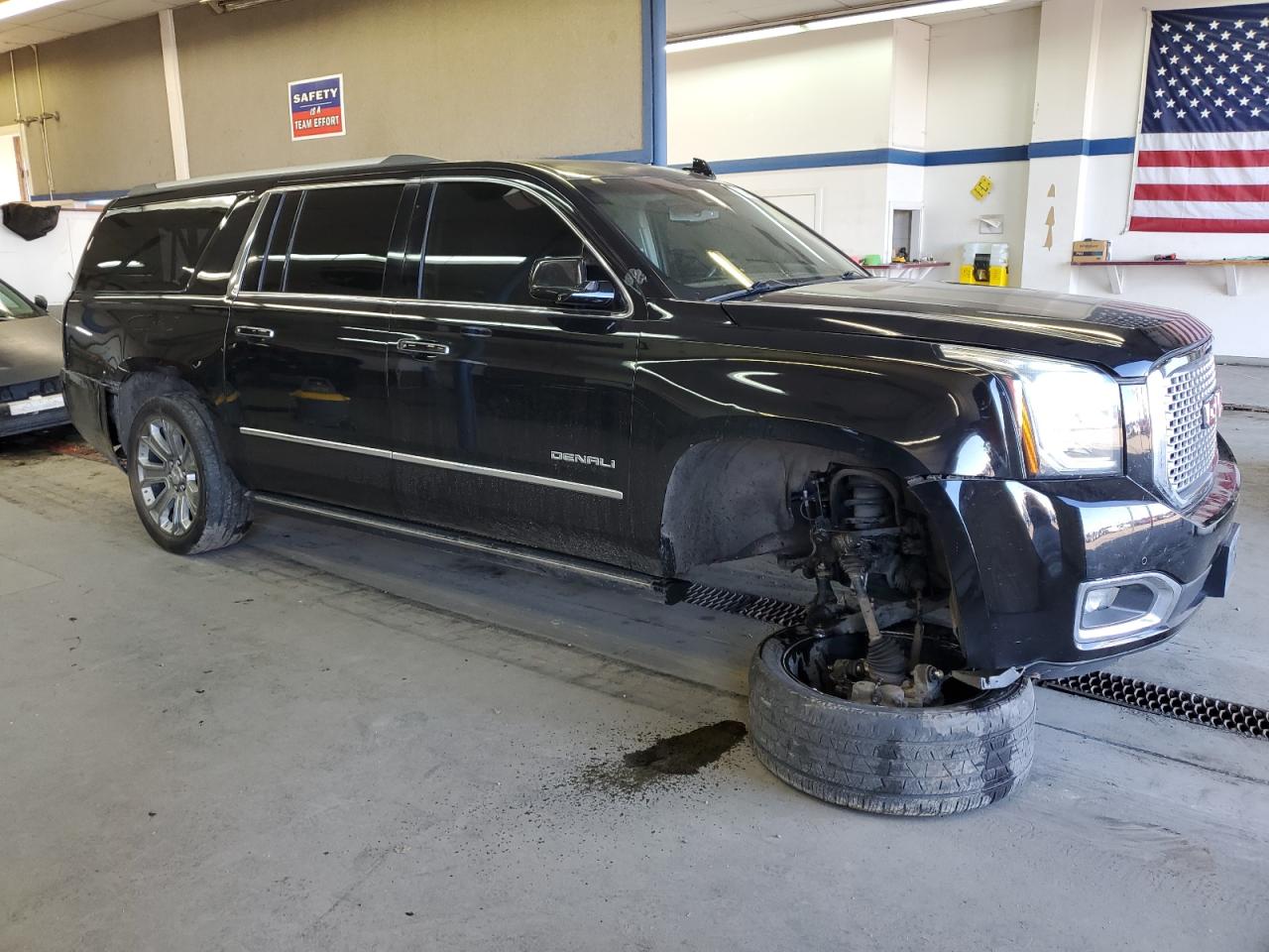 Photo 3 VIN: 1GKS2HKJ3GR375415 - GMC YUKON 