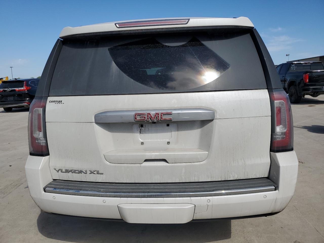 Photo 5 VIN: 1GKS2HKJ6GR260825 - GMC YUKON 