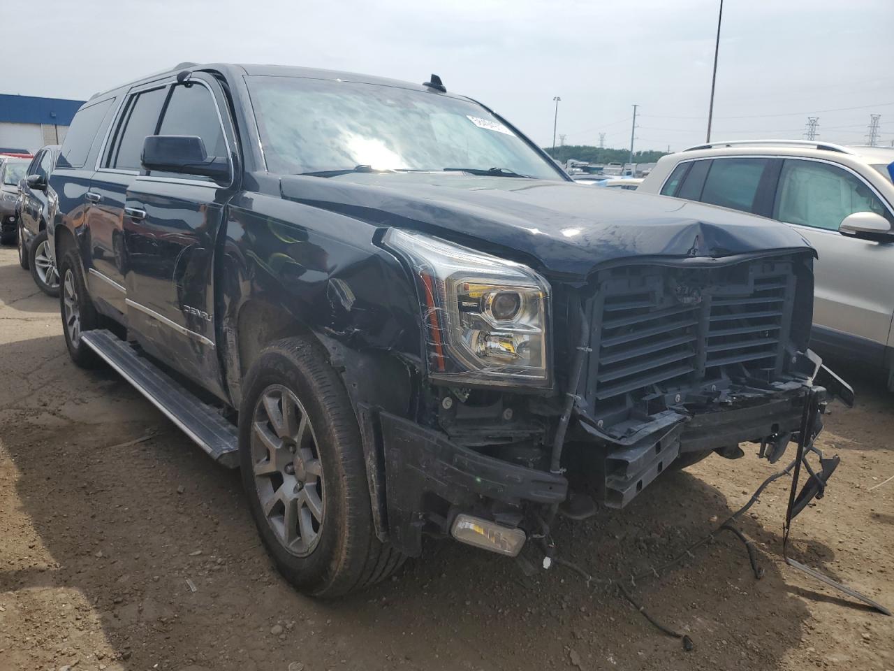 Photo 3 VIN: 1GKS2HKJ6HR235697 - GMC YUKON 