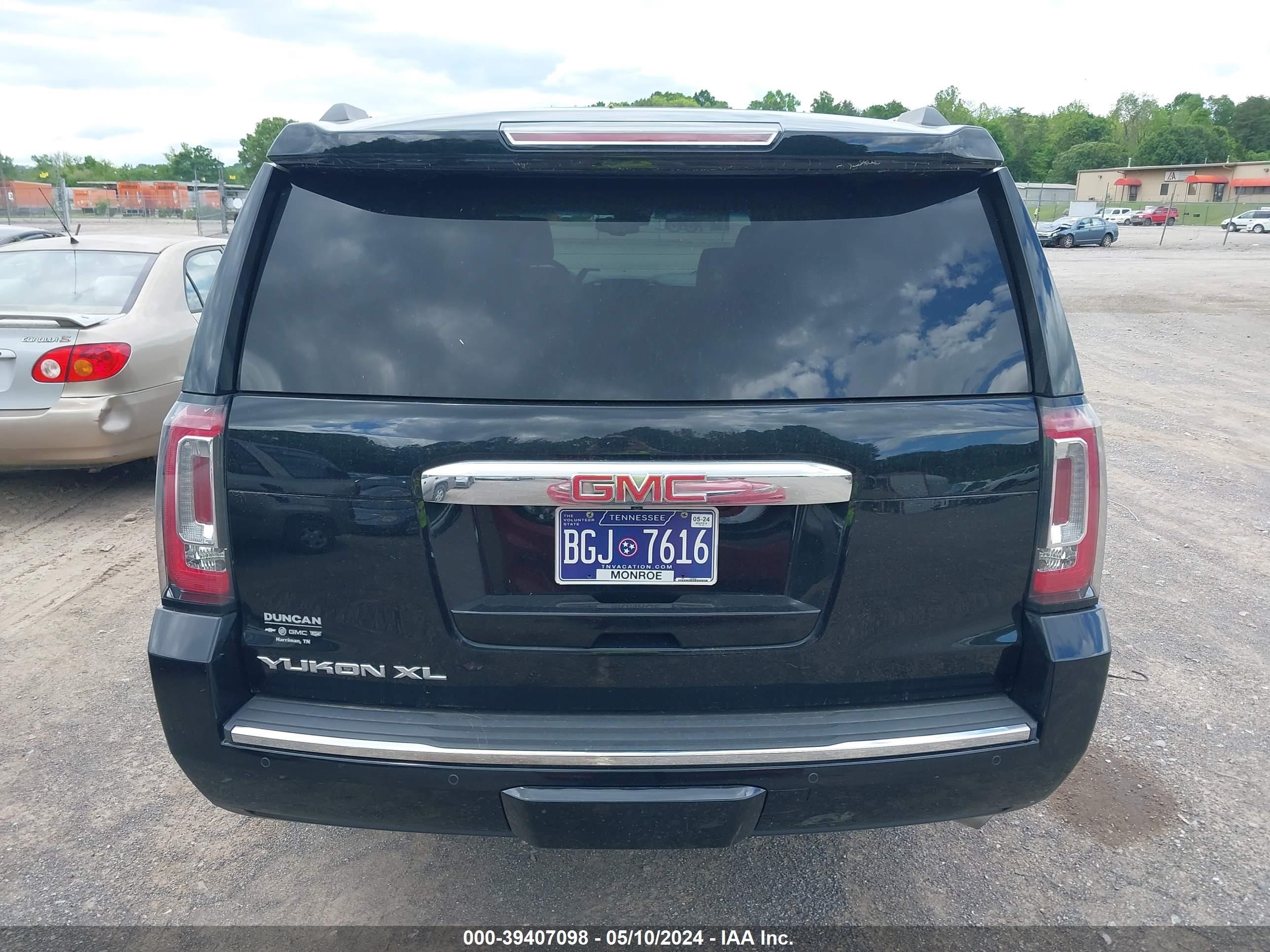 Photo 16 VIN: 1GKS2HKJ7GR286480 - GMC YUKON 