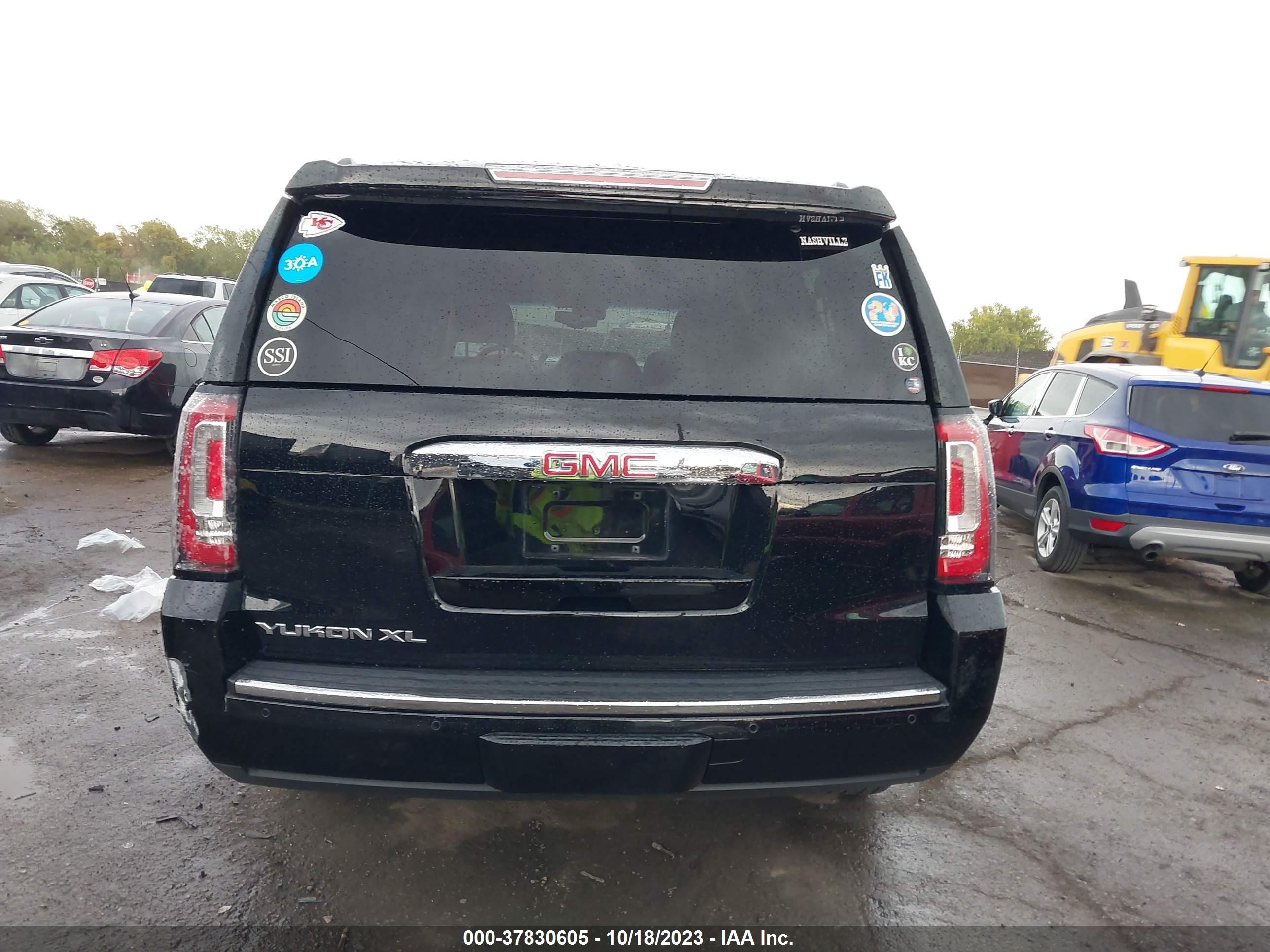 Photo 15 VIN: 1GKS2HKJ8JR358438 - GMC YUKON XL D 