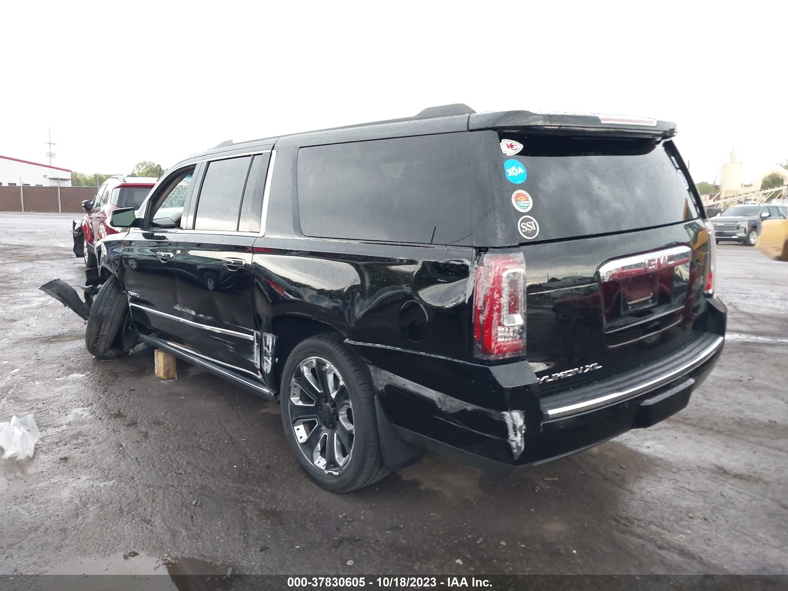 Photo 2 VIN: 1GKS2HKJ8JR358438 - GMC YUKON XL D 