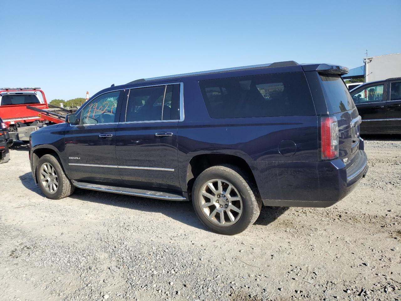 Photo 2 VIN: 1GKS2HKJ8KR399136 - GMC YUKON 