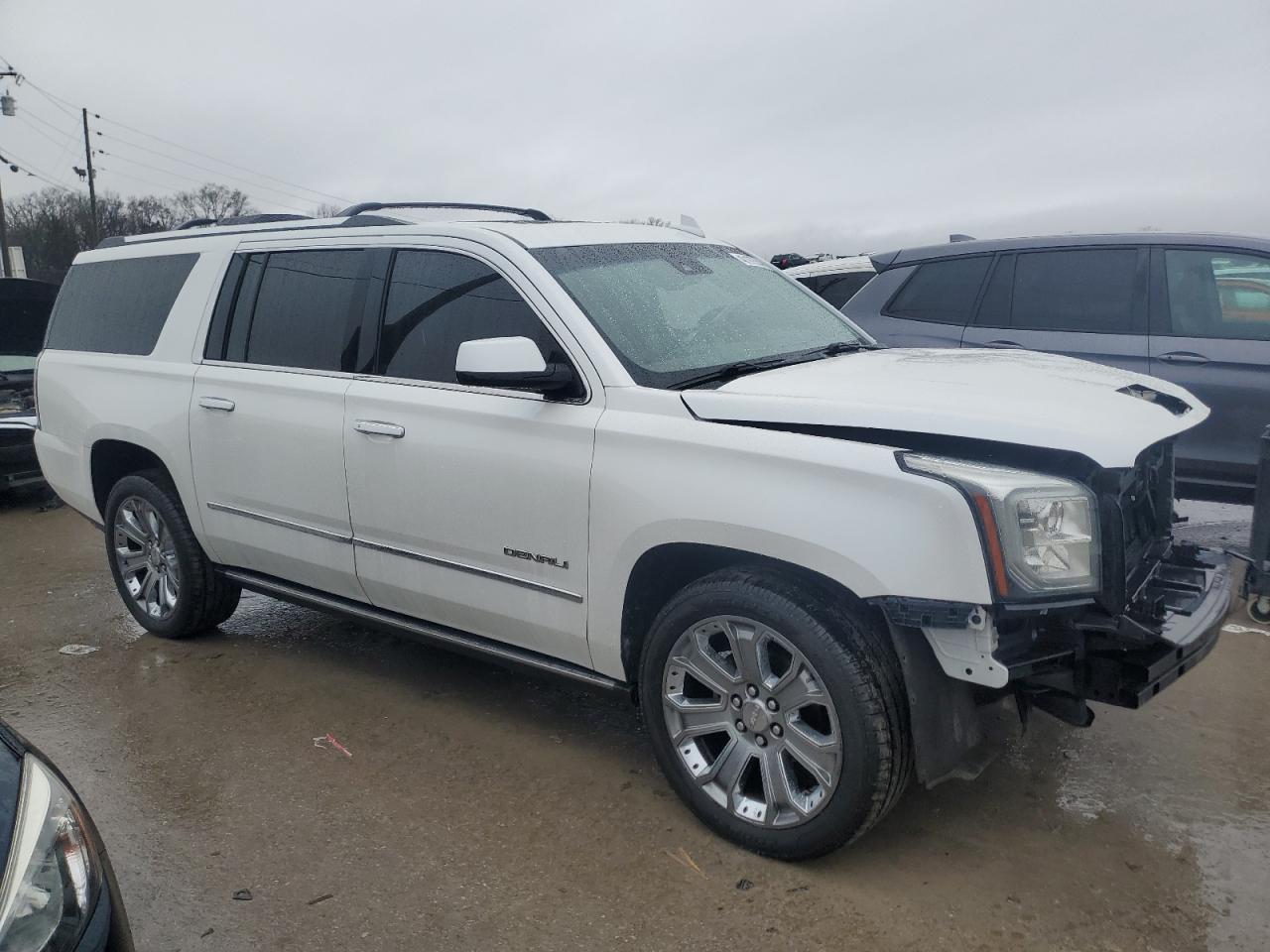 Photo 3 VIN: 1GKS2HKJXGR144964 - GMC YUKON 