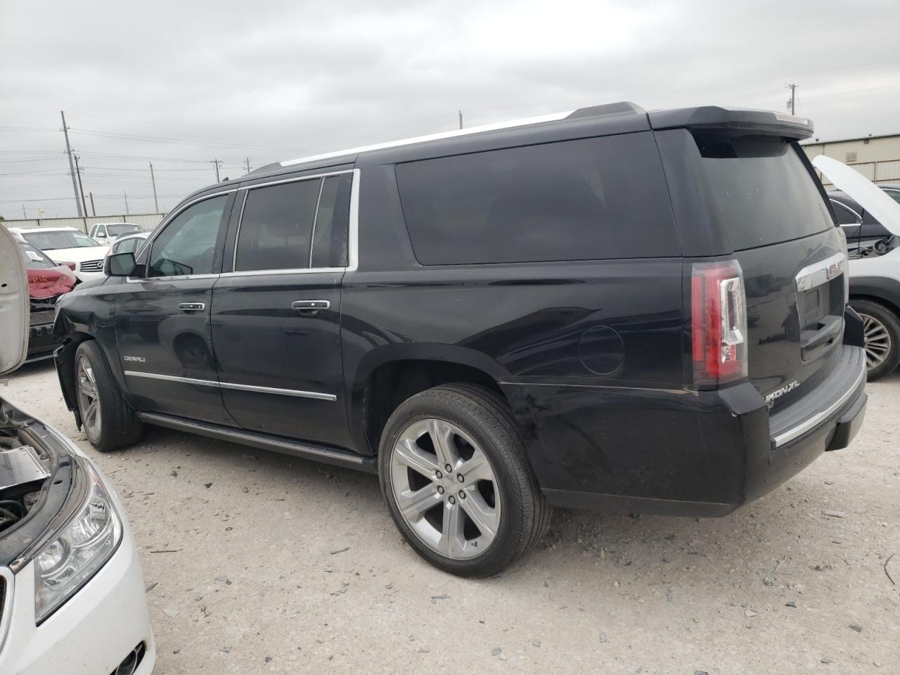 Photo 1 VIN: 1GKS2HKJXHR211791 - GMC YUKON 