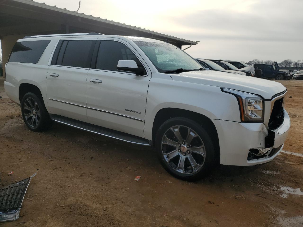 Photo 3 VIN: 1GKS2JKJ0FR303402 - GMC YUKON 