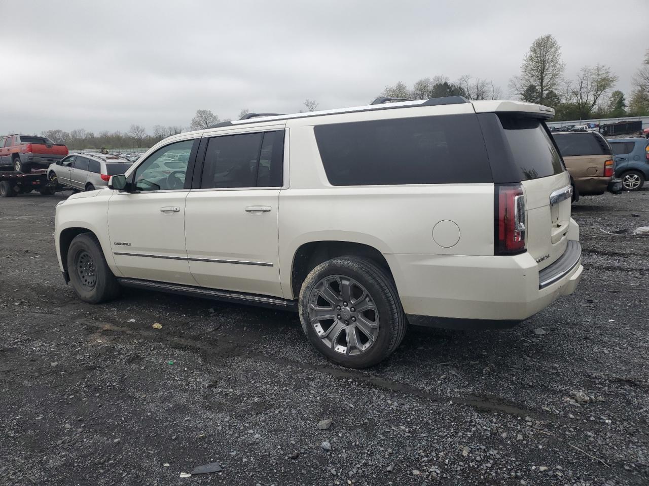 Photo 1 VIN: 1GKS2JKJ3FR649038 - GMC YUKON 