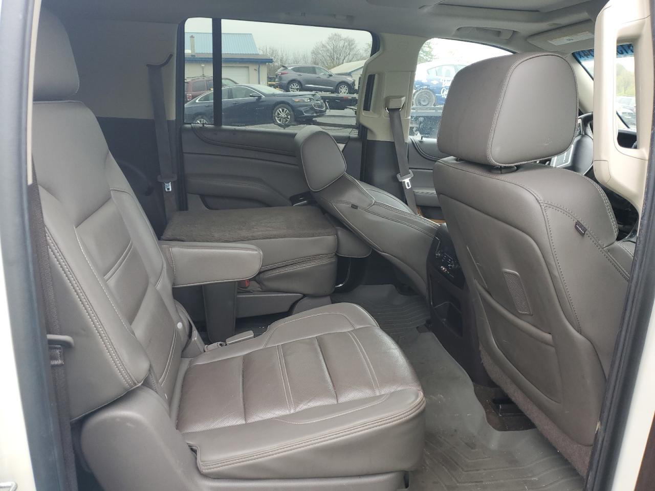 Photo 10 VIN: 1GKS2JKJ3FR649038 - GMC YUKON 