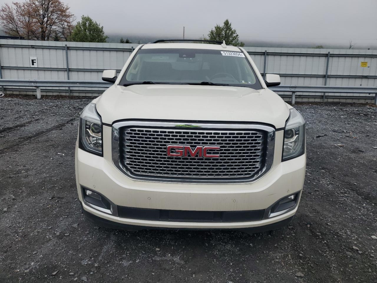 Photo 4 VIN: 1GKS2JKJ3FR649038 - GMC YUKON 