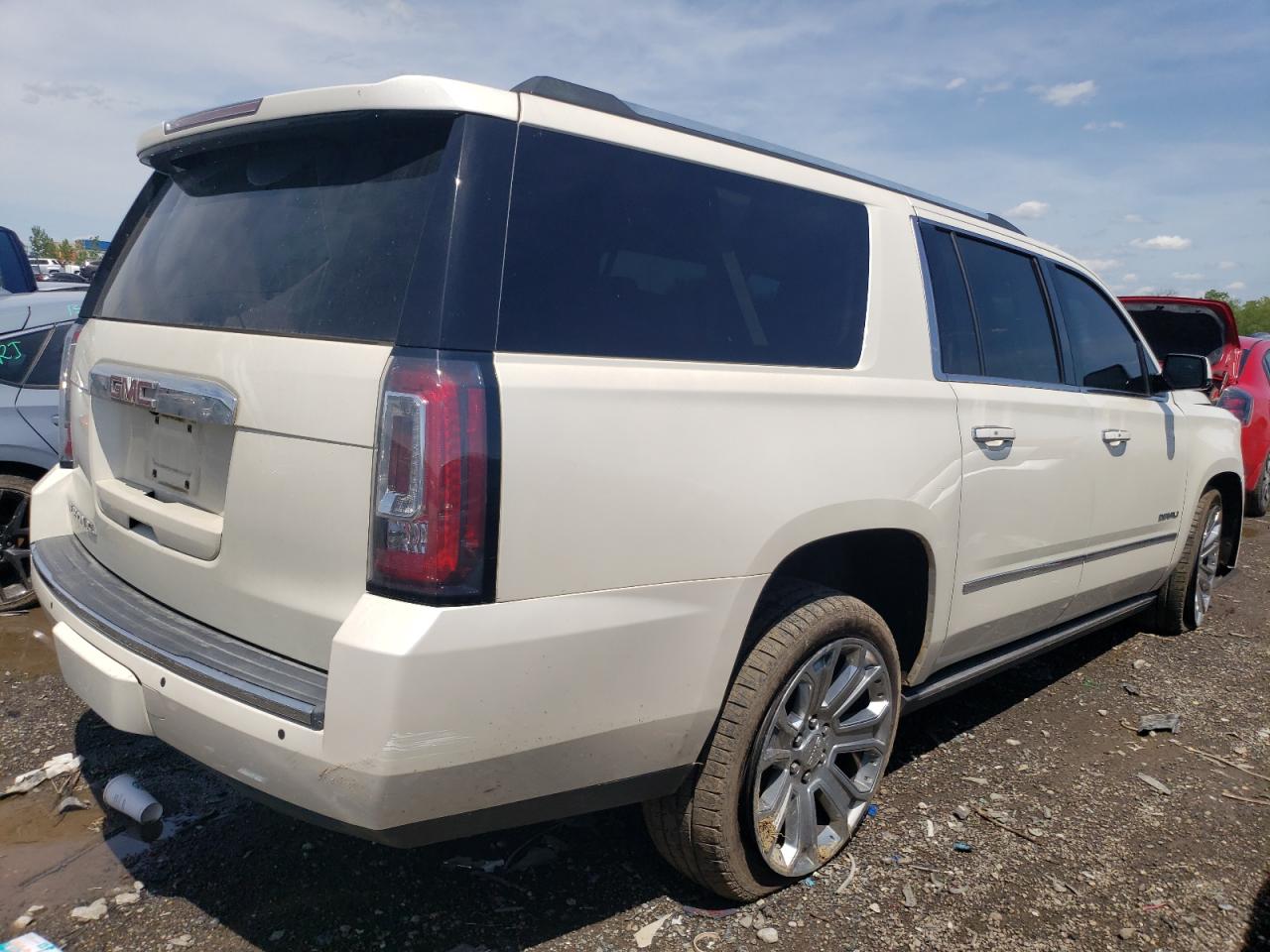 Photo 2 VIN: 1GKS2JKJ8FR701635 - GMC YUKON 