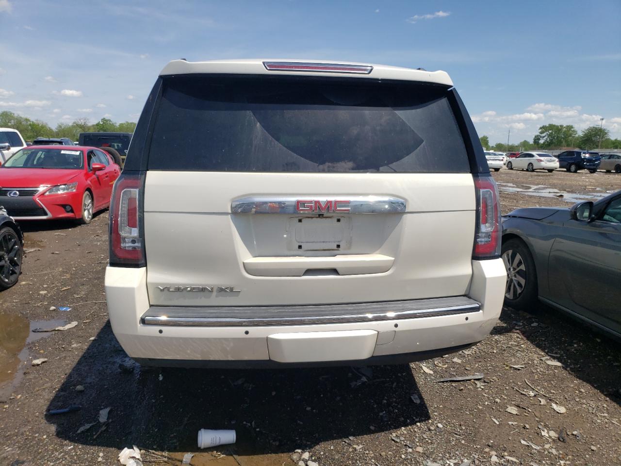 Photo 5 VIN: 1GKS2JKJ8FR701635 - GMC YUKON 