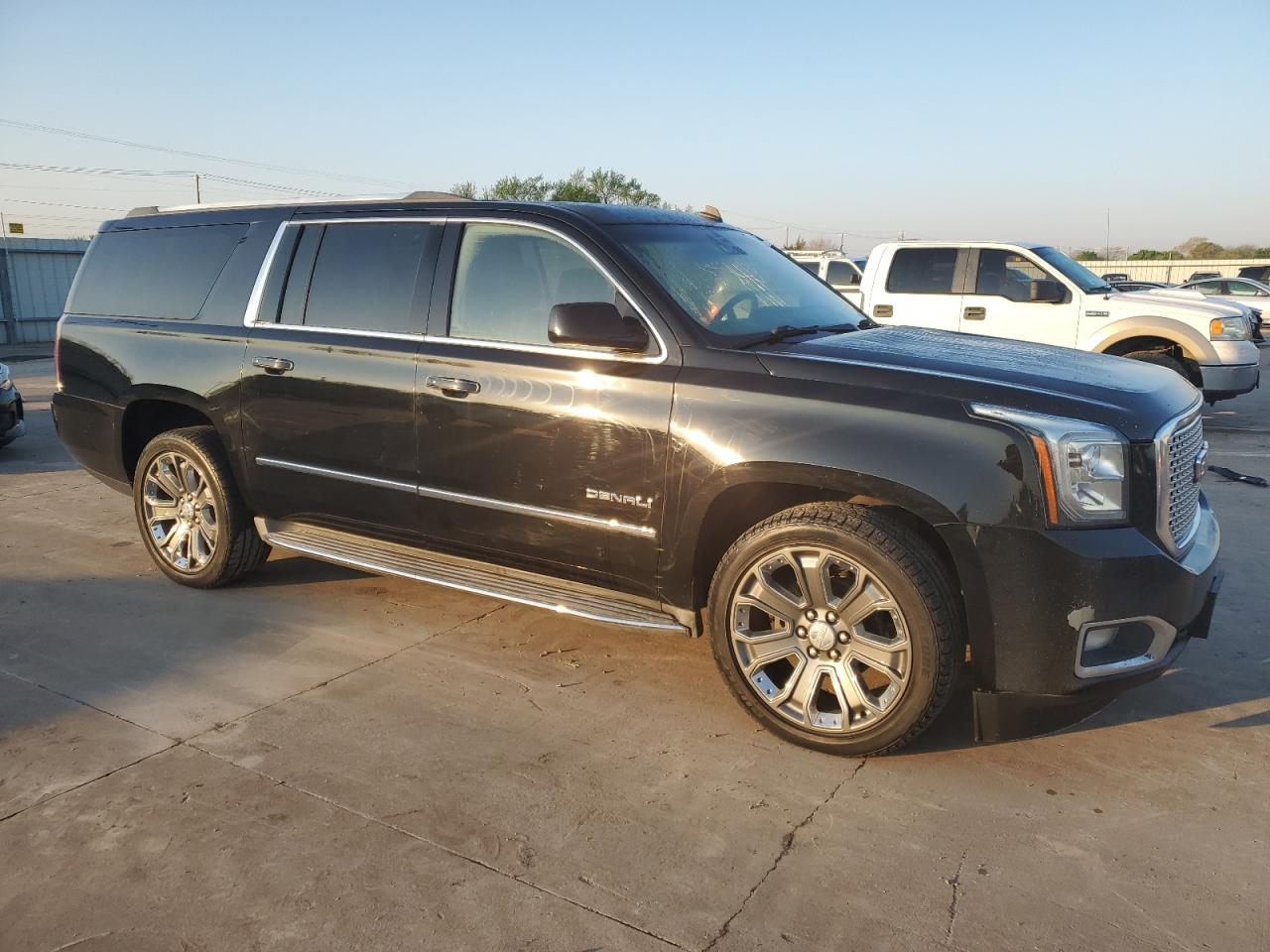 Photo 3 VIN: 1GKS2JKJ9FR306993 - GMC YUKON 