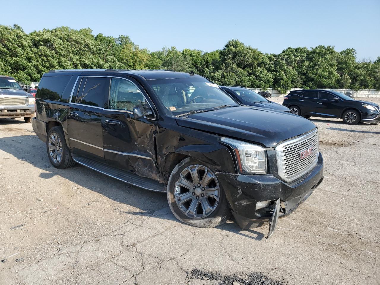 Photo 3 VIN: 1GKS2JKJXFR224223 - GMC YUKON 