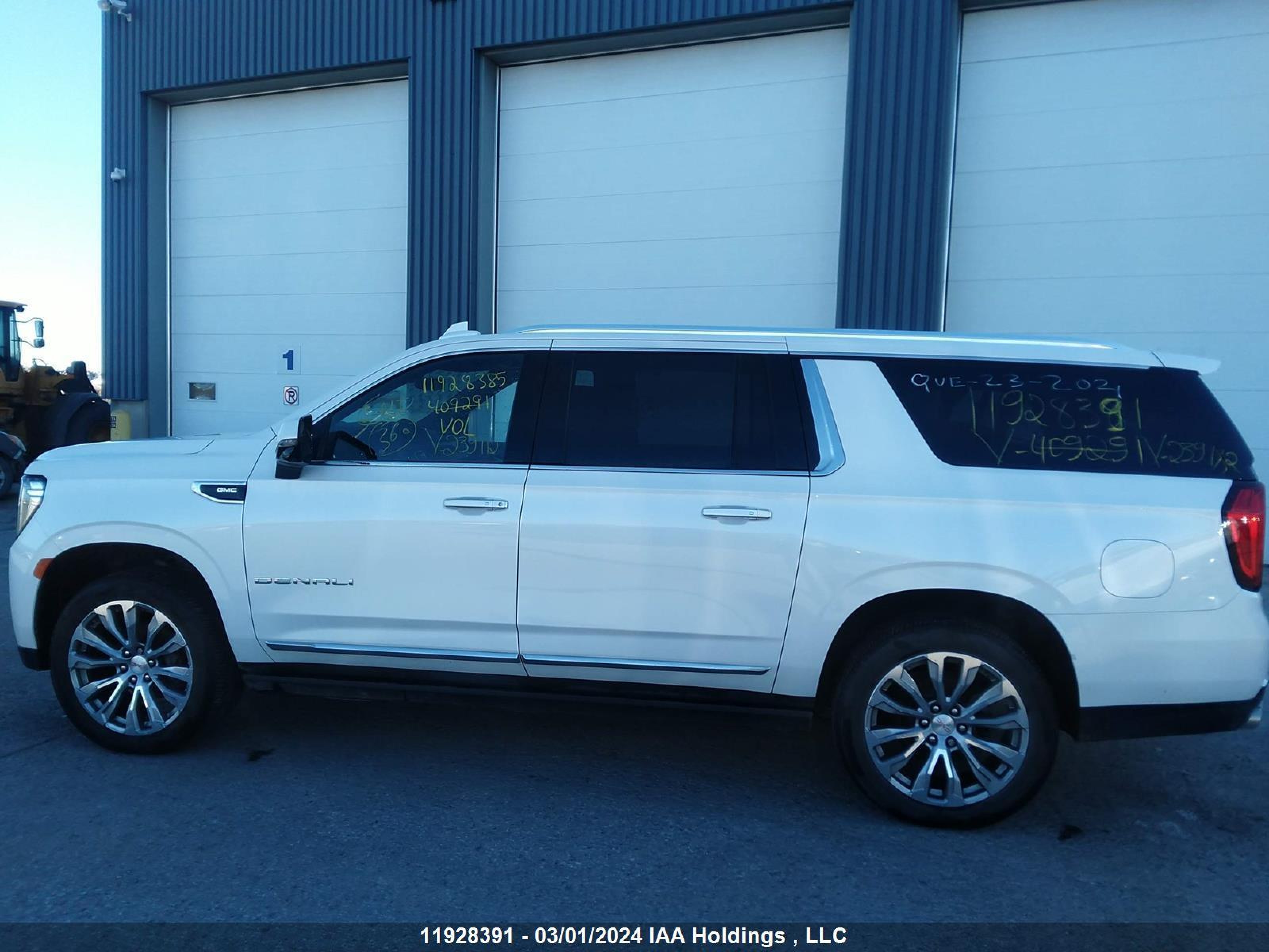 Photo 13 VIN: 1GKS2JKL1MR239112 - GMC YUKON 