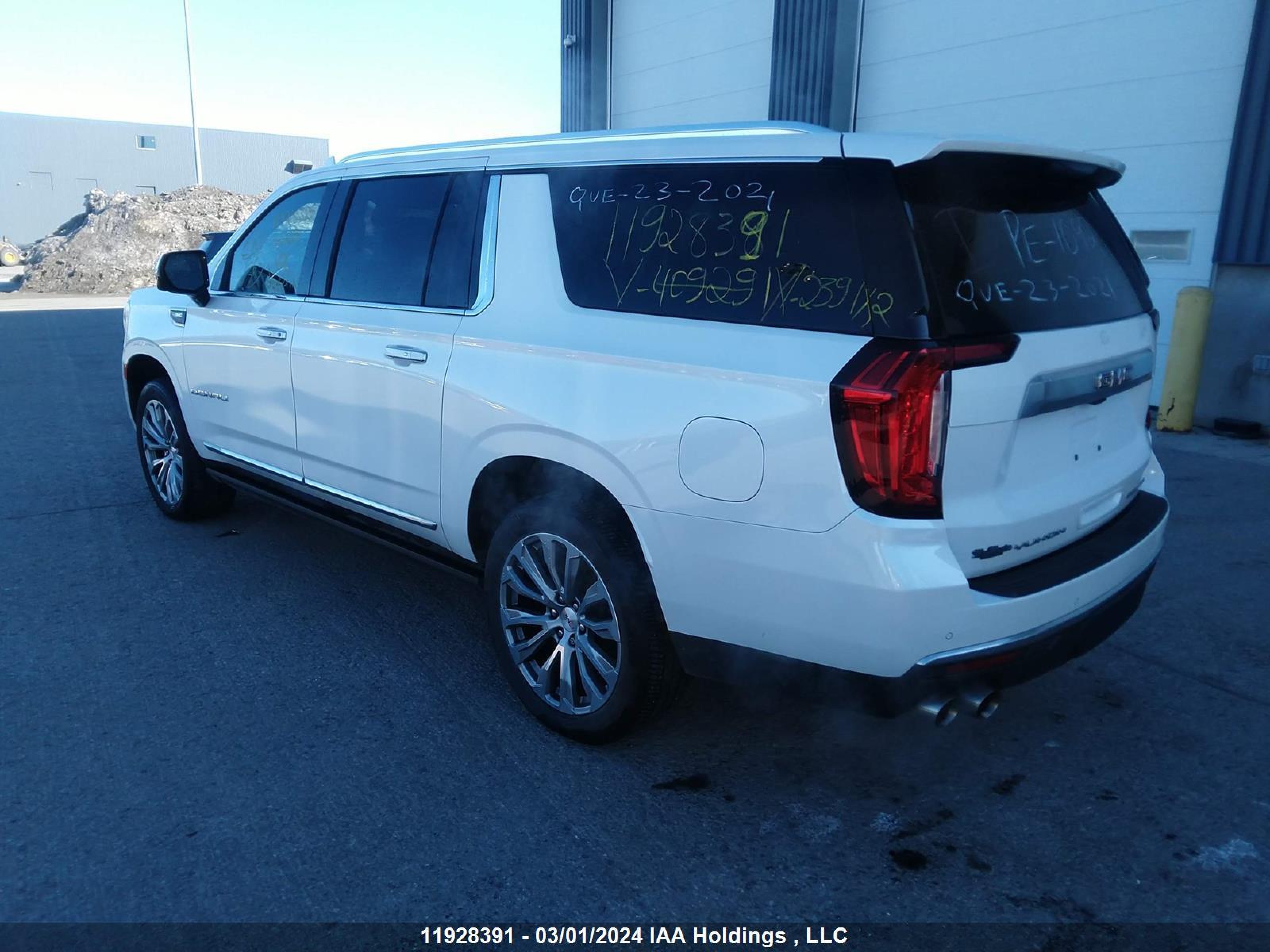 Photo 2 VIN: 1GKS2JKL1MR239112 - GMC YUKON 