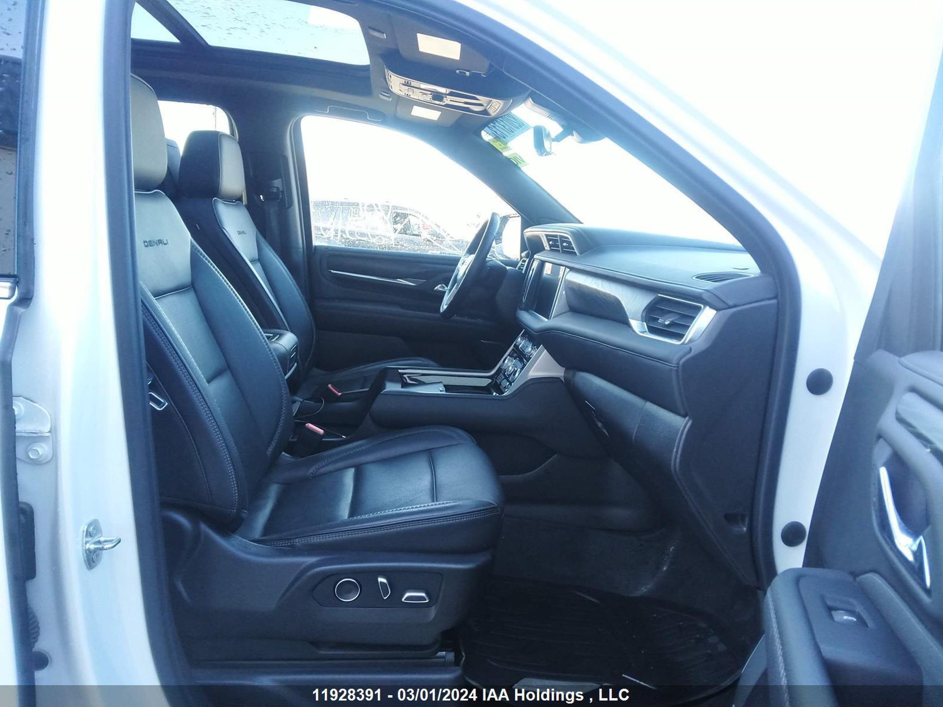 Photo 4 VIN: 1GKS2JKL1MR239112 - GMC YUKON 