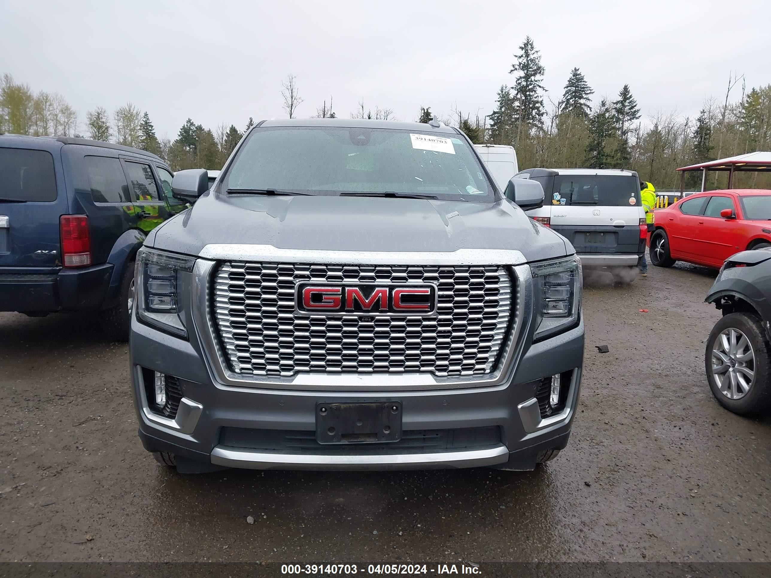 Photo 11 VIN: 1GKS2JKL1NR208671 - GMC YUKON 