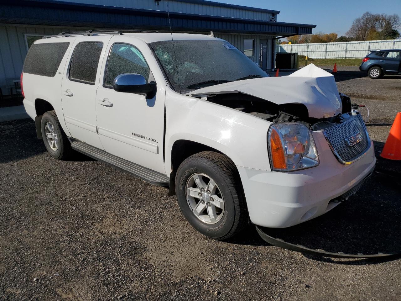 Photo 3 VIN: 1GKS2KE70DR170062 - GMC YUKON 