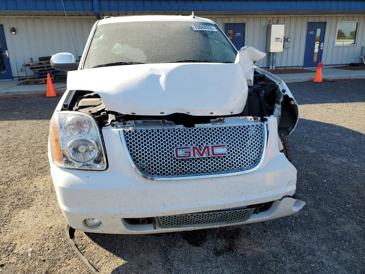 Photo 4 VIN: 1GKS2KE70DR170062 - GMC YUKON 