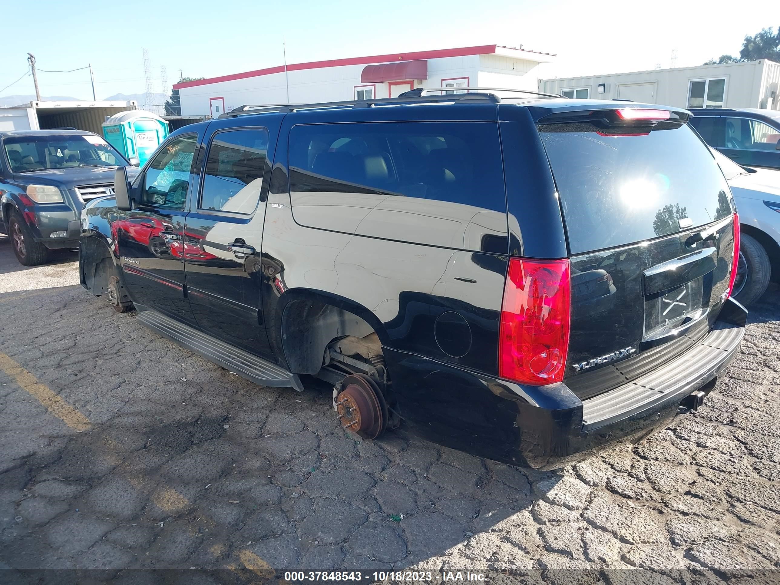 Photo 2 VIN: 1GKS2KE7XDR343425 - GMC YUKON 