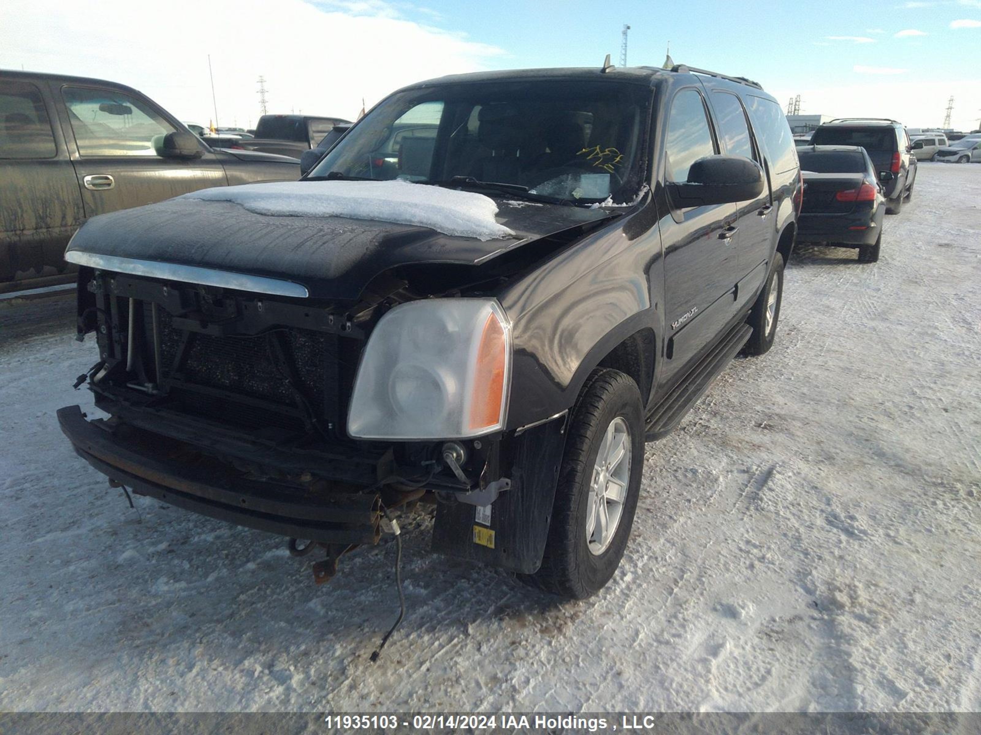 Photo 1 VIN: 1GKS2LE31BR323144 - GMC YUKON 