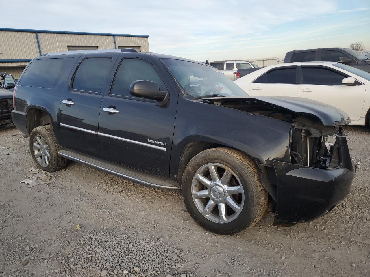 Photo 3 VIN: 1GKS2MEF0DR235012 - GMC YUKON 