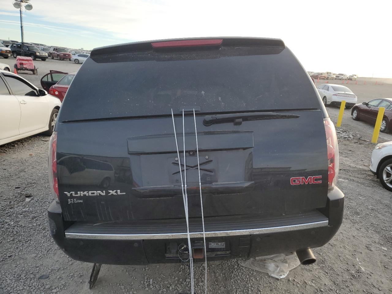 Photo 5 VIN: 1GKS2MEF0DR235012 - GMC YUKON 