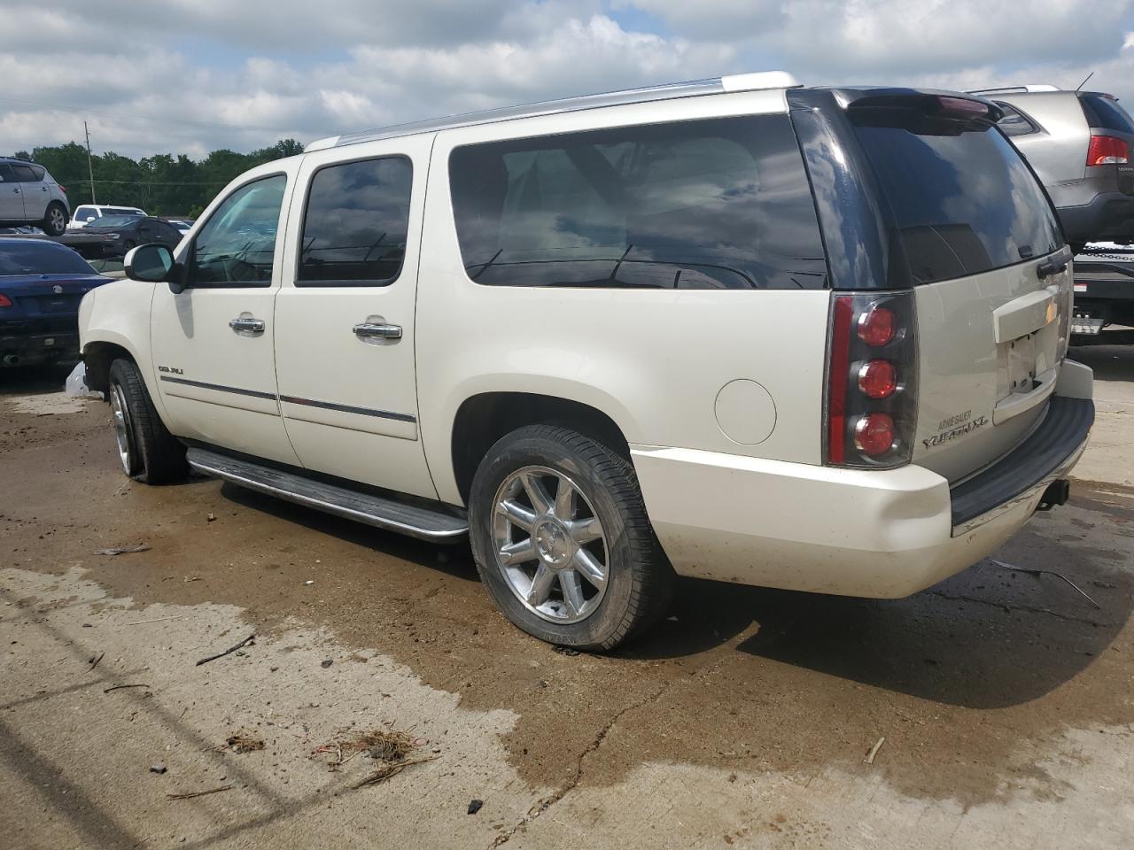 Photo 1 VIN: 1GKS2MEF0ER241796 - GMC YUKON 