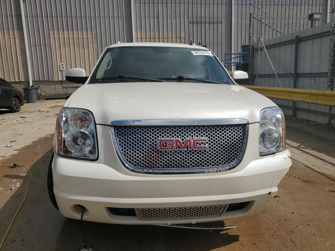 Photo 4 VIN: 1GKS2MEF0ER241796 - GMC YUKON 