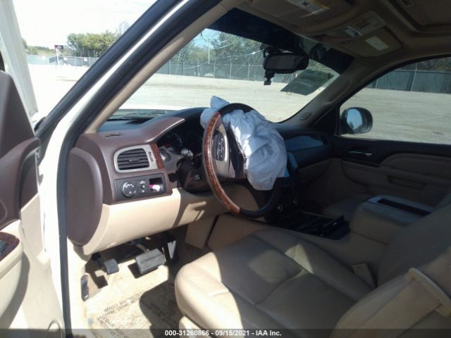 Photo 4 VIN: 1GKS2MEF1CR244333 - GMC YUKON XL 